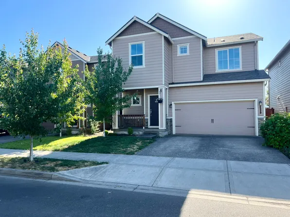 2129 NW Woodland Dr, McMinnville, OR