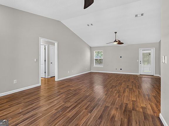 4th image of 104 Grants Way