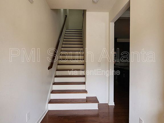 3rd image of 7744 Rutgers Cir