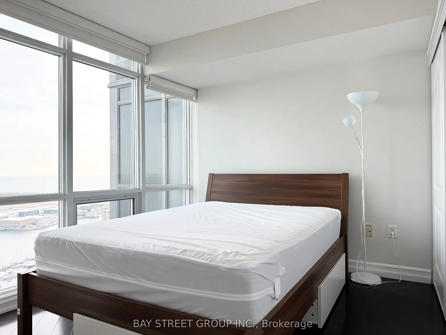 2 bed, $2,700 — Photo 3