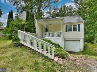 1422 Schoolhouse Rd, Perkasie, PA 18944