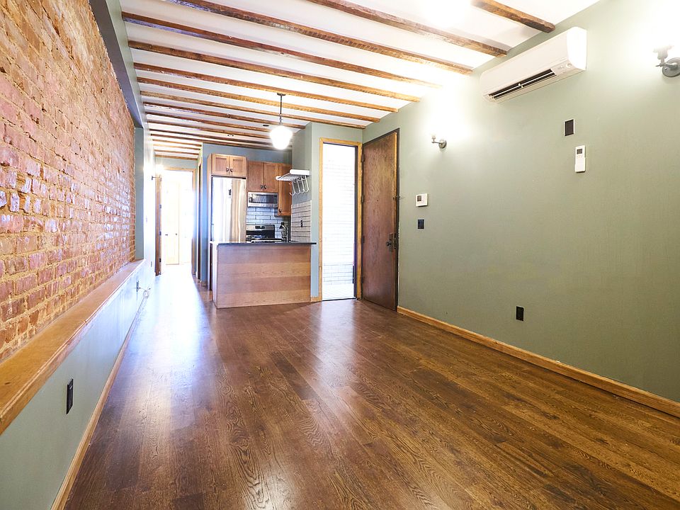 1st image of 194 Montrose Ave #2V