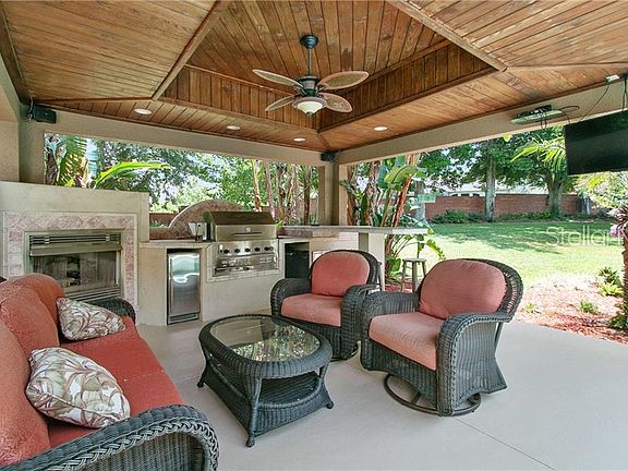 4th image of 9579 Westover Club Cir