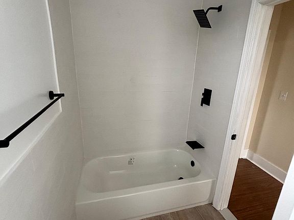 5th image of 4621 Furman Ave Floor 1