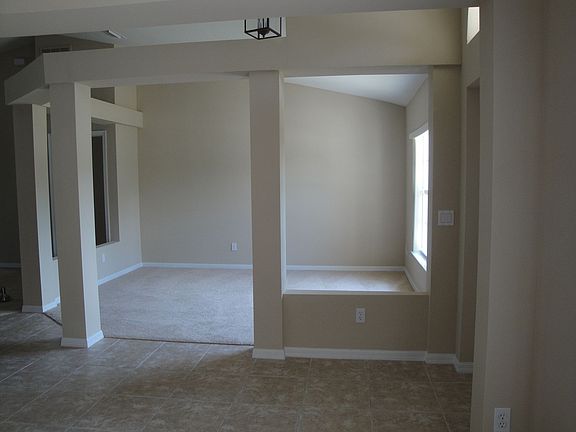 3rd image of 1573 SE Crowberry Dr