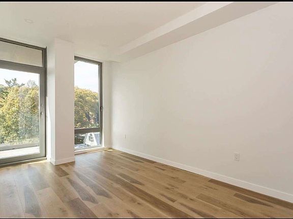 5th image of 83-67 116th St #604