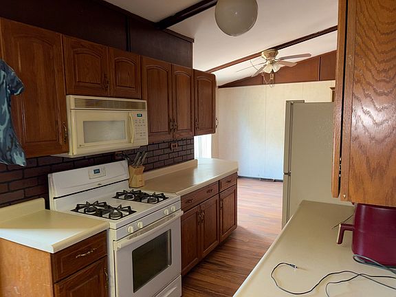 4th image of 1367 Robert Dr