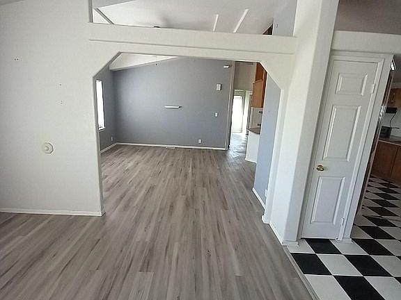 5th image of 1208 S Hamblin Dr