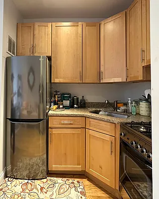 Rented by SERHANT. | media 5