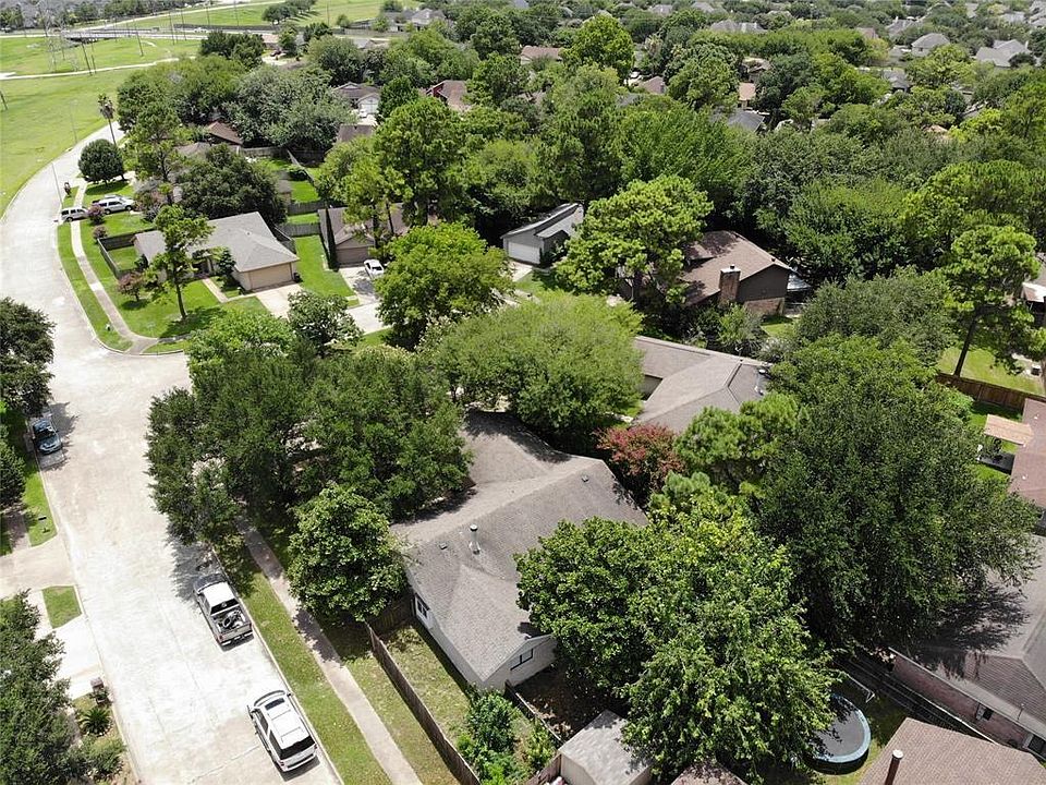 1st image of 10619 Village Trail Dr