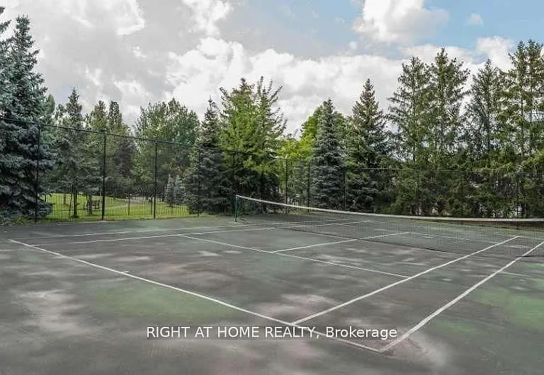 91 Townsgate Dr #411 — Photo 16