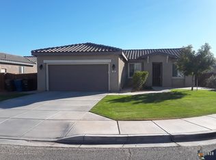 285 W La Paz Dr, Imperial, CA 92251