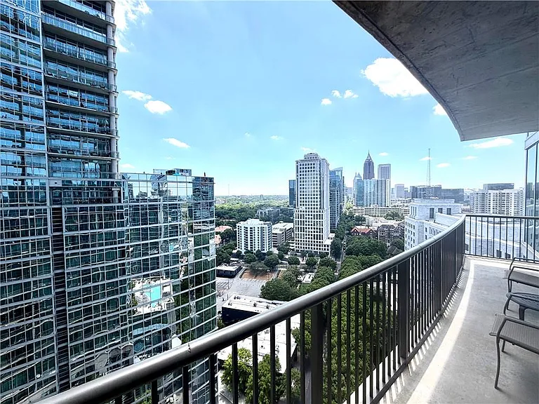 1080 Peachtree St NE #2110 — Photo 15