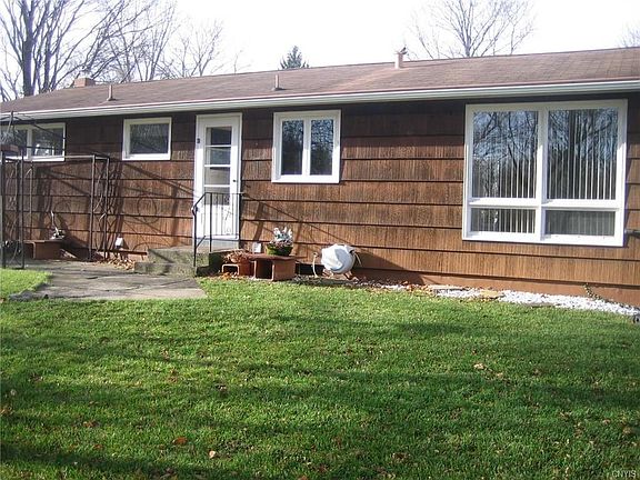 4th image of 122 Cashin Dr