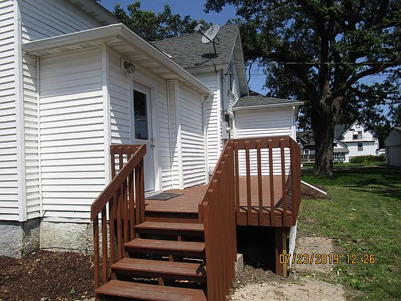5th image of 525 S Walnut Ave