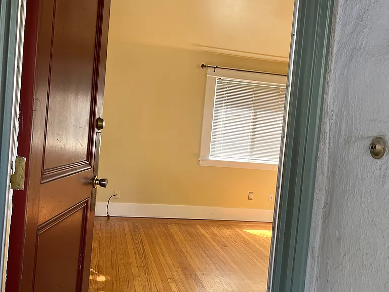 1415 Alcatraz Ave #A — Photo 4