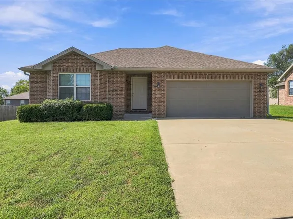 516 Emerson Dr, Belton, MO 64012