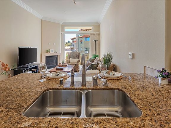4th image of 901 Deep Valley Dr #213