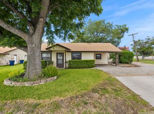 100 Haeckerville Rd, Cibolo, TX 78108