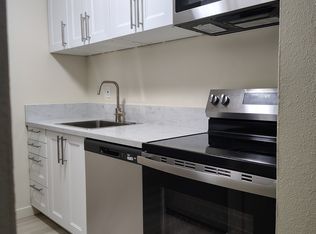 128 SE 162nd Ave #16, Portland, OR 97233