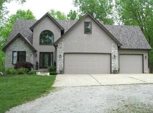 15415 Applewood Ln, Kearney, MO 64060