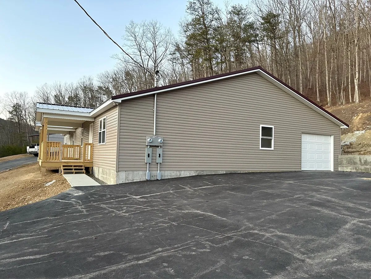 Building Photo - 276 Barker Rd #D