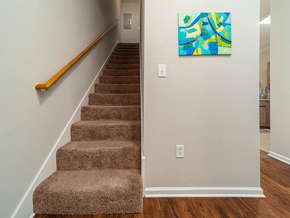 5th image of 1700 Williams St #1