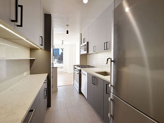 2nd image of 400 Central Park W APT 2R