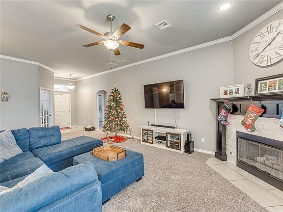 4th image of 10012 Ashford Dr