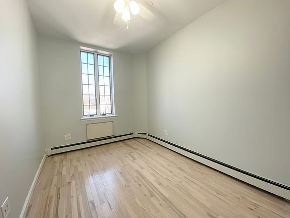 4th image of 266 22nd St #5A