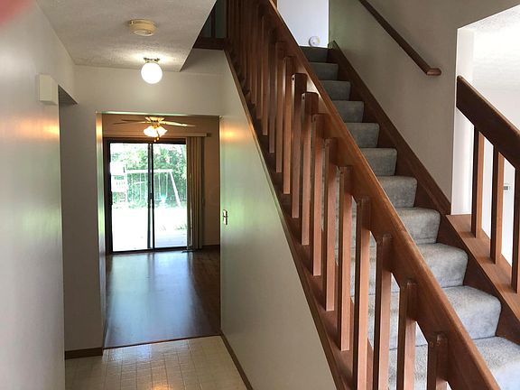 4th image of 7729 Hathaway Park Ct