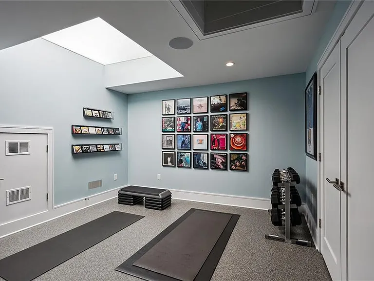 2525 Peachtree Rd NE #32 — Photo 38