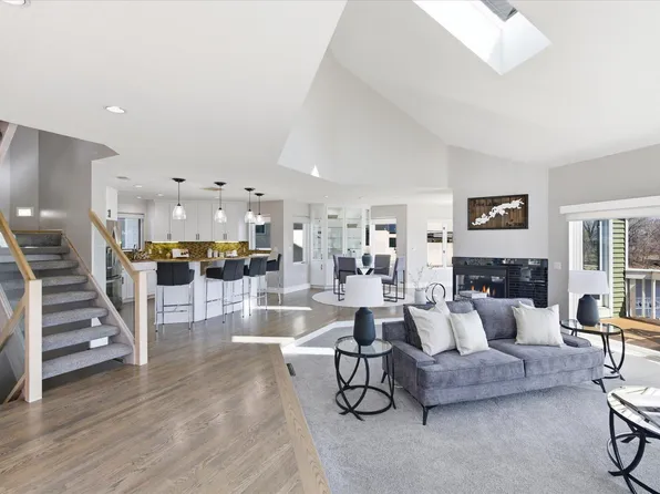 15219 Fairbanks Trl NE, Prior Lake, MN 55372