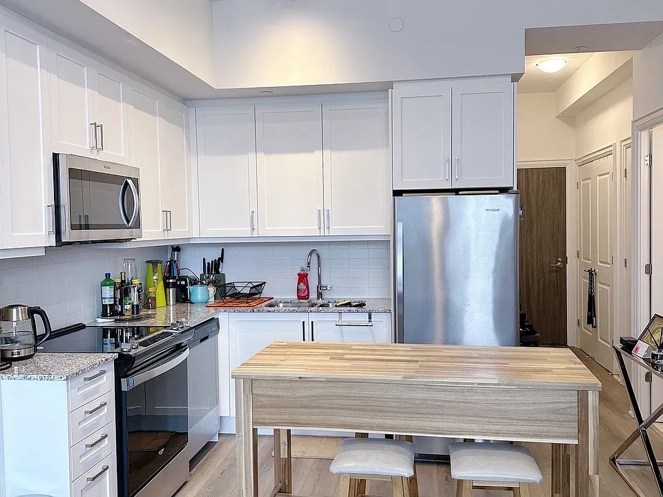 20 Gatineau Dr #207