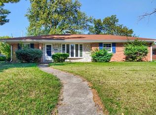 39 Winchester Dr, Belleville, IL