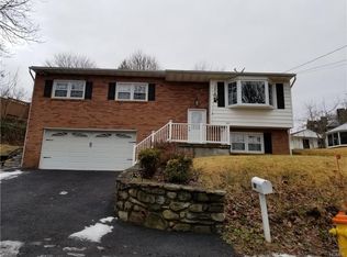 10 Lucas Dr, New Windsor, NY 12553