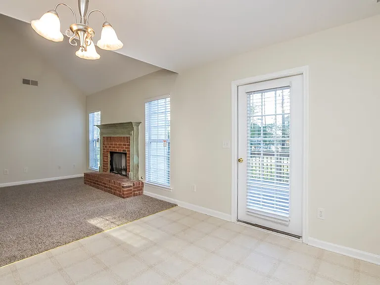 212 Browning Cir — Photo 7