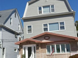 25 E 31st St, Bayonne, NJ 07002