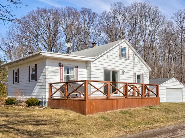 10305 S Beyer Rd, Birch Run, MI 48415