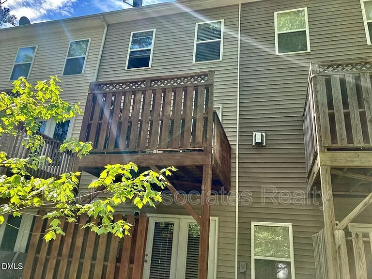 3006 Courtney Creek Blvd — Photo 10