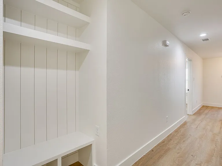 3211 Forest Park Blvd — Photo 10