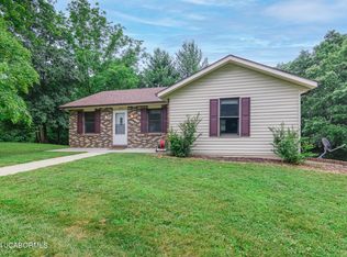 1609 Oak View Dr, Holts Summit, MO 65043