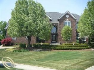 49899 Leyland Cir, Novi, MI