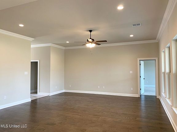 2nd image of 16475 Millsaps Ave