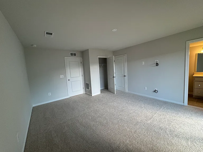 EntryLevel Bedroom