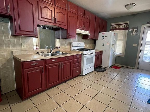 5th image of 1337 N 11th St