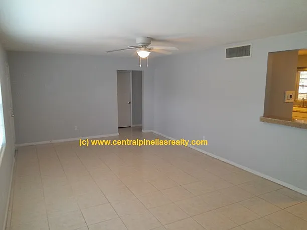 1400 S Evergreen Ave — Photo 4