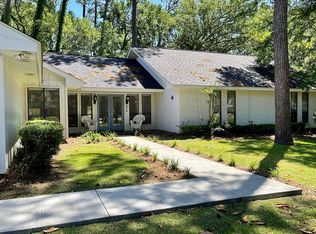 556 Beau Chene Dr, Mandeville, LA 70471