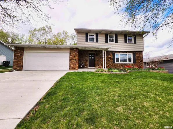 1413 W Queens Court Rd, Peoria, IL 61614