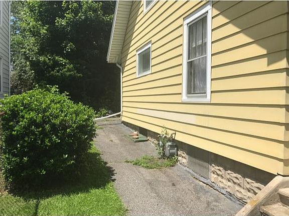 3rd image of 3707 Watson Blvd